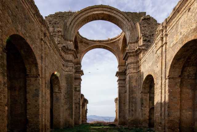 Grottole, la "Diruta": quell'antica chiesa in rovina che si apre alla vastit� del cielo 